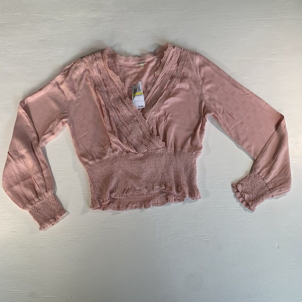 NWT Self E Surplice-Neck Long-Sleeve Clip Dot Smocked Top Salmon Pink Sz M